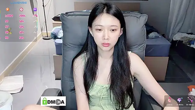 NiNi-baby520 online show from April 2026 07:47:01 AM