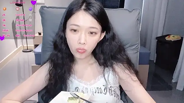 NiNi-baby520 online show from September 2025 07:22:01 AM