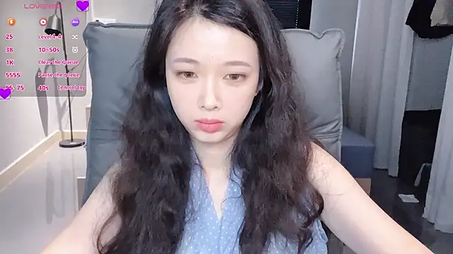 NiNi-baby520 online show from September 2025 07:29:02 AM