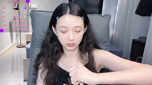 NiNi-baby520 online show from September 2025 07:20:01 AM
