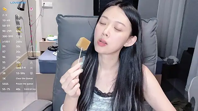 NiNi-baby520 online show from October 2025 07:31:01 AM