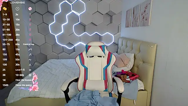 aliicemeow online show from July 2026 06:47:02 AM