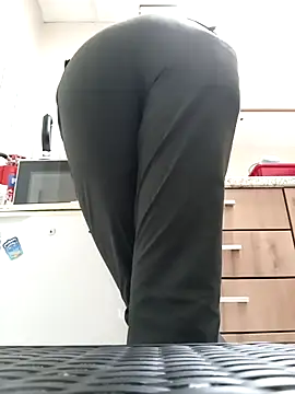 Snapshot of PROMYLOVE chatting on December 2025 04:50:01 AM PROMYLOVE online show from December 2025 04:50:01 AM