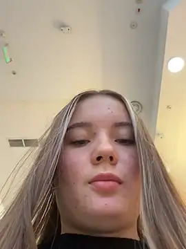 StephanieMur online show from October 2025 03:40:01 AM