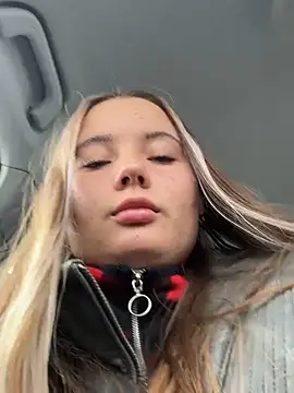 StephanieMur online show from October 2025 04:24:02 AM