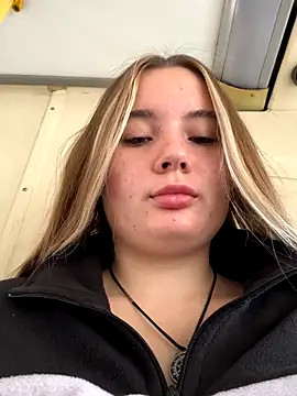 StephanieMur online show from September 2025 04:46:02 AM