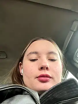 StephanieMur online show from November 2025 04:01:02 AM