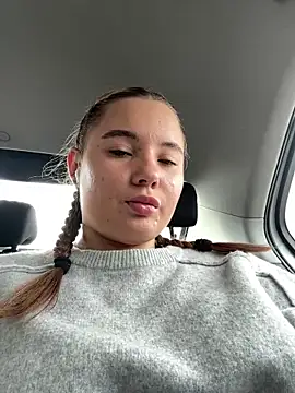 StephanieMur online show from September 2025 04:41:01 AM