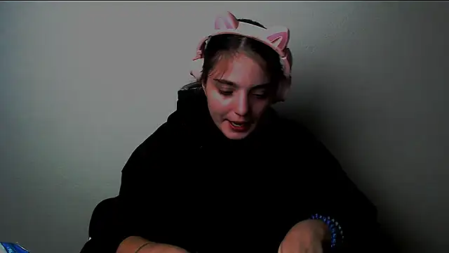 Sun Shine   online show from October 2025 09:07:02 PM