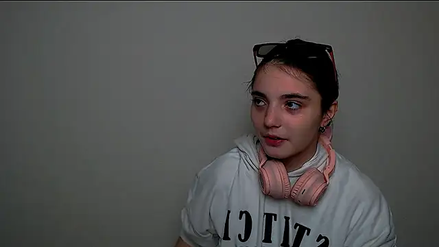 Sun Shine   online show from October 2025 11:25:02 PM