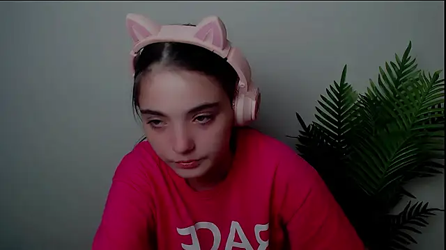 Sun Shine   online show from September 2025 07:14:02 PM