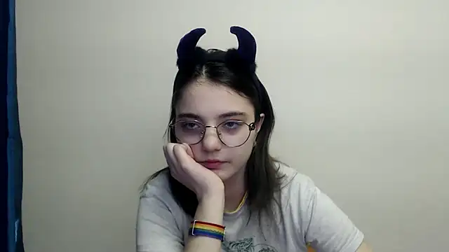 Sun Shine   online show from February 2026 09:50:01 PM