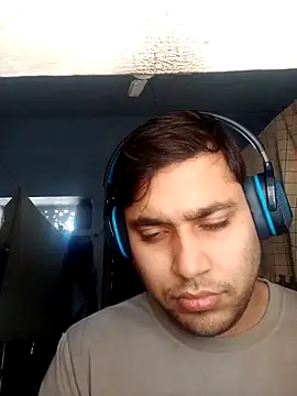 Desirock001 online show from February 2026 07:49:01 AM