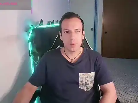 Snapshot of Cerso1 chatting on June 2026 03:33:01 AM Cerso1 online show from June 2026 03:33:01 AM