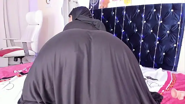 Dana-Alabi online show from October 2025 02:51:01 PM