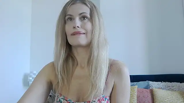Snapshot of Lika_Soul chatting on May 2026 03:04:02 PM Lika Soul online show from May 2026 03:04:02 PM