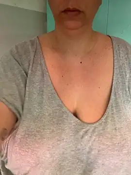 LupeLok online show from October 2025 02:54:02 PM