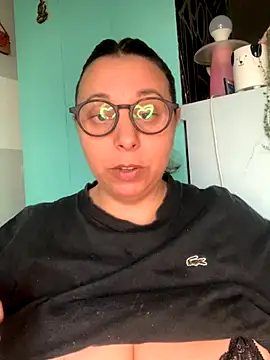 LupeLok online show from October 2025 08:54:01 PM