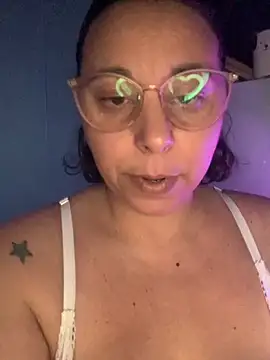 LupeLok online show from October 2025 10:33:02 PM