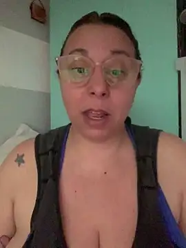 LupeLok online show from October 2025 04:50:01 PM