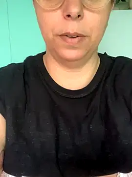 LupeLok online show from November 2025 05:13:01 PM