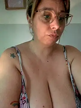 LupeLok online show from December 2025 04:39:02 PM