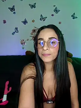 issis22 online show from November 2025 02:48:01 AM