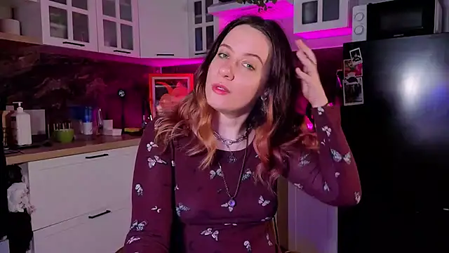 NanaMoonlight online show from April 2026 01:28:02 PM