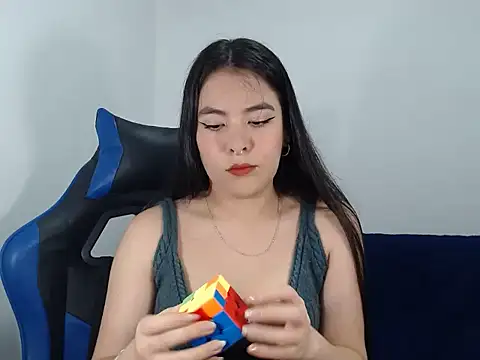 EloiseJun online show from November 2025 03:06:01 AM