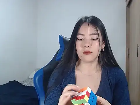 EloiseJun online show from November 2025 12:14:02 AM