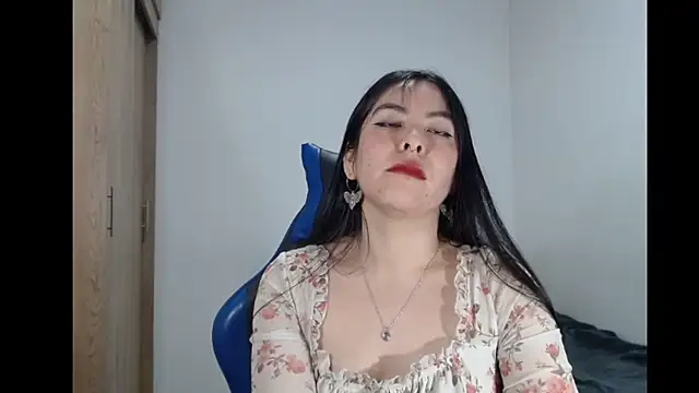 Snapshot of EloiseJun chatting on February 2026 04:13:01 AM EloiseJun online show from February 2026 04:13:01 AM