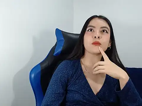 EloiseJun online show from October 2025 02:23:02 AM