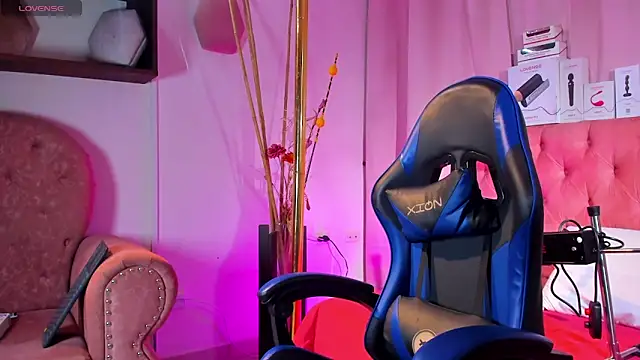  taylor black online show from April 2026 09:38:02 PM