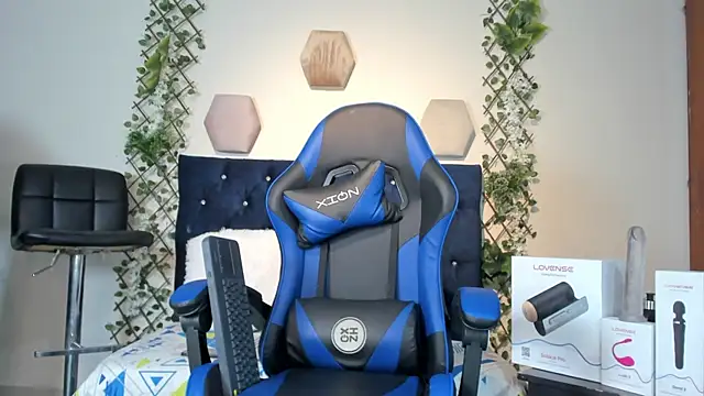  taylor black online show from November 2025 12:36:01 AM