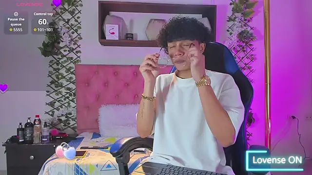  taylor black online show from February 2026 08:19:01 PM