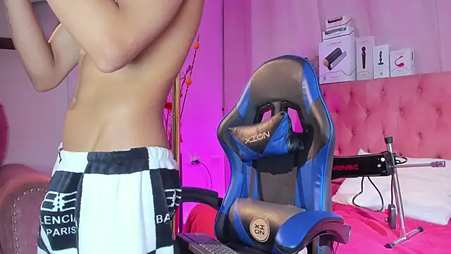  taylor black online show from April 2026 08:58:02 PM