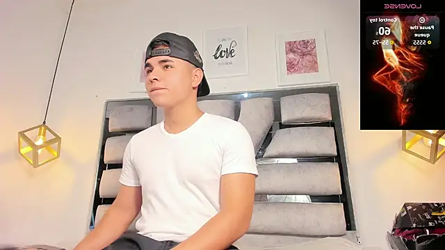 lianfox  online show from April 2026 12:32:02 PM