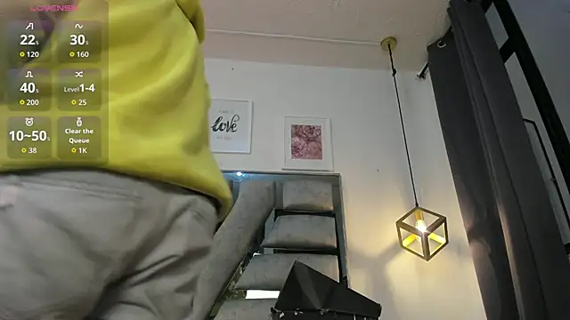 lianfox  online show from February 2026 12:27:01 PM