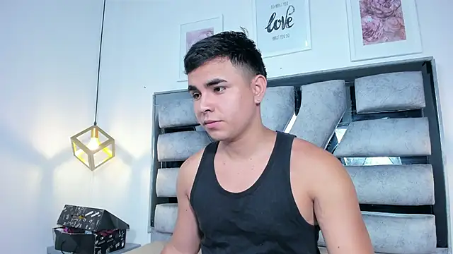 lianfox  online show from March 2026 12:14:01 PM