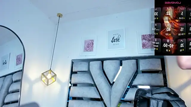 lianfox  online show from April 2026 12:31:01 PM