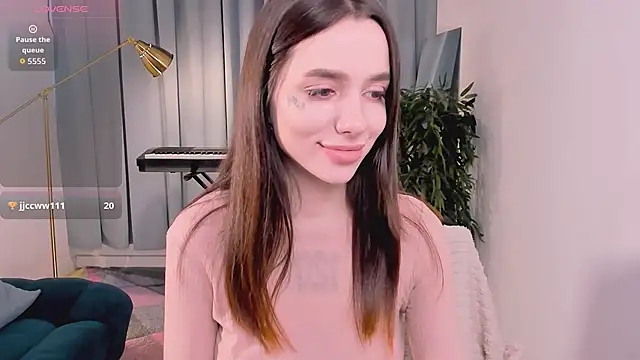 Snapshot of shuggybaby chatting on September 2025 06:18:02 AM shuggybaby online show from September 2025 06:18:02 AM