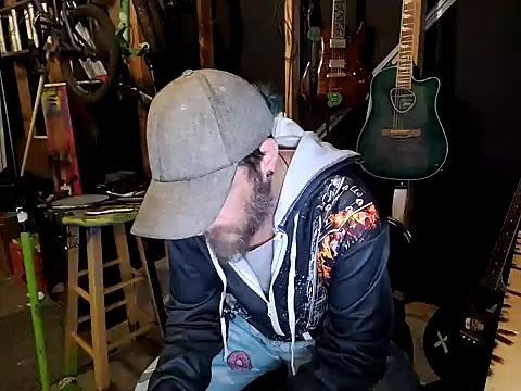 thejuicybacon online show from October 2025 05:20:01 AM