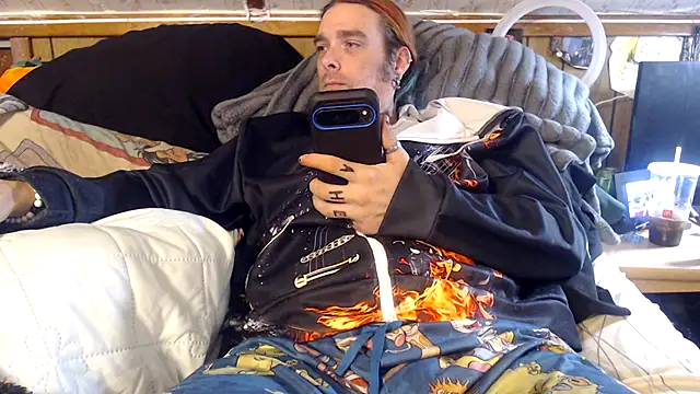 Snapshot of thejuicybacon chatting on October 2025 03:24:01 PM thejuicybacon online show from October 2025 03:24:01 PM