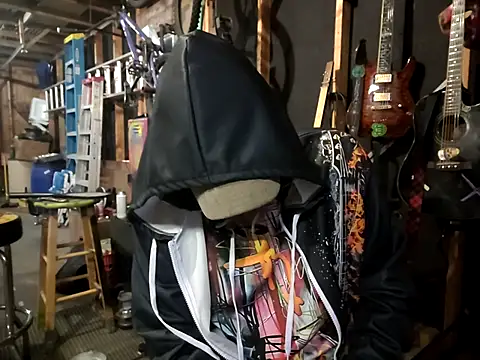 Snapshot of thejuicybacon chatting on October 2025 05:50:01 AM thejuicybacon online show from October 2025 05:50:01 AM