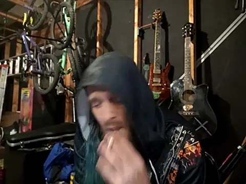 Snapshot of thejuicybacon chatting on November 2025 07:01:02 AM thejuicybacon online show from November 2025 07:01:02 AM