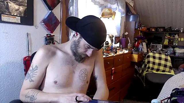thejuicybacon online show from October 2025 06:45:01 PM