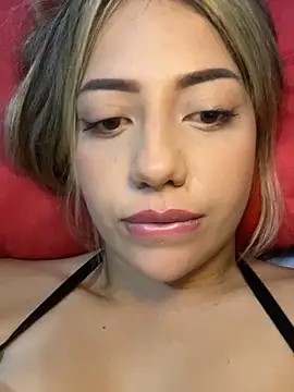 MissCat  online show from November 2025 11:09:01 PM