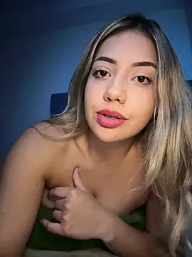 MissCat  online show from November 2025 03:10:01 AM