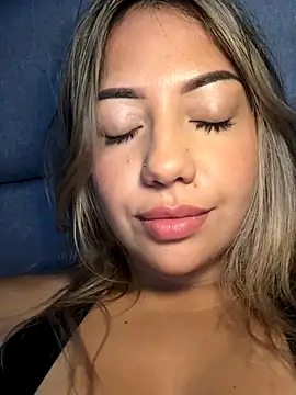 MissCat  online show from October 2025 03:05:02 AM