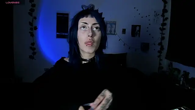 kattusauruss online show from December 2025 05:42:01 AM